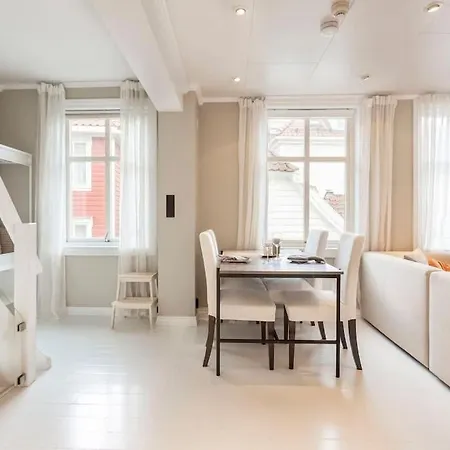 New! Modern Floor In Historic Area! *