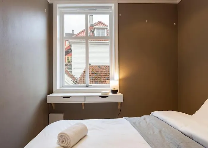 New! Modern Floor In Historic Area!