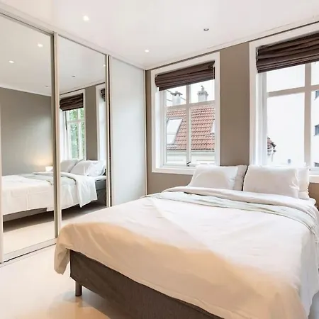 New! Modern Floor In Historic Area! *