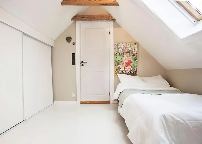 شقة New! Modern Floor In Historic Area!